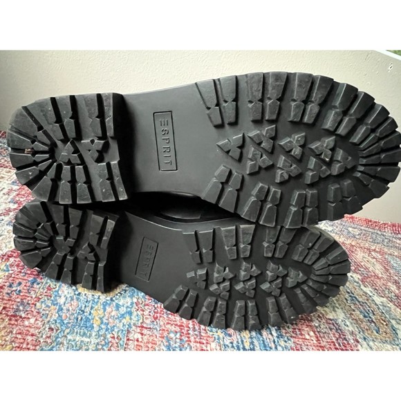 Esprit Briley loafers with lug sole. Size 7.5 - Picture 8 of 9